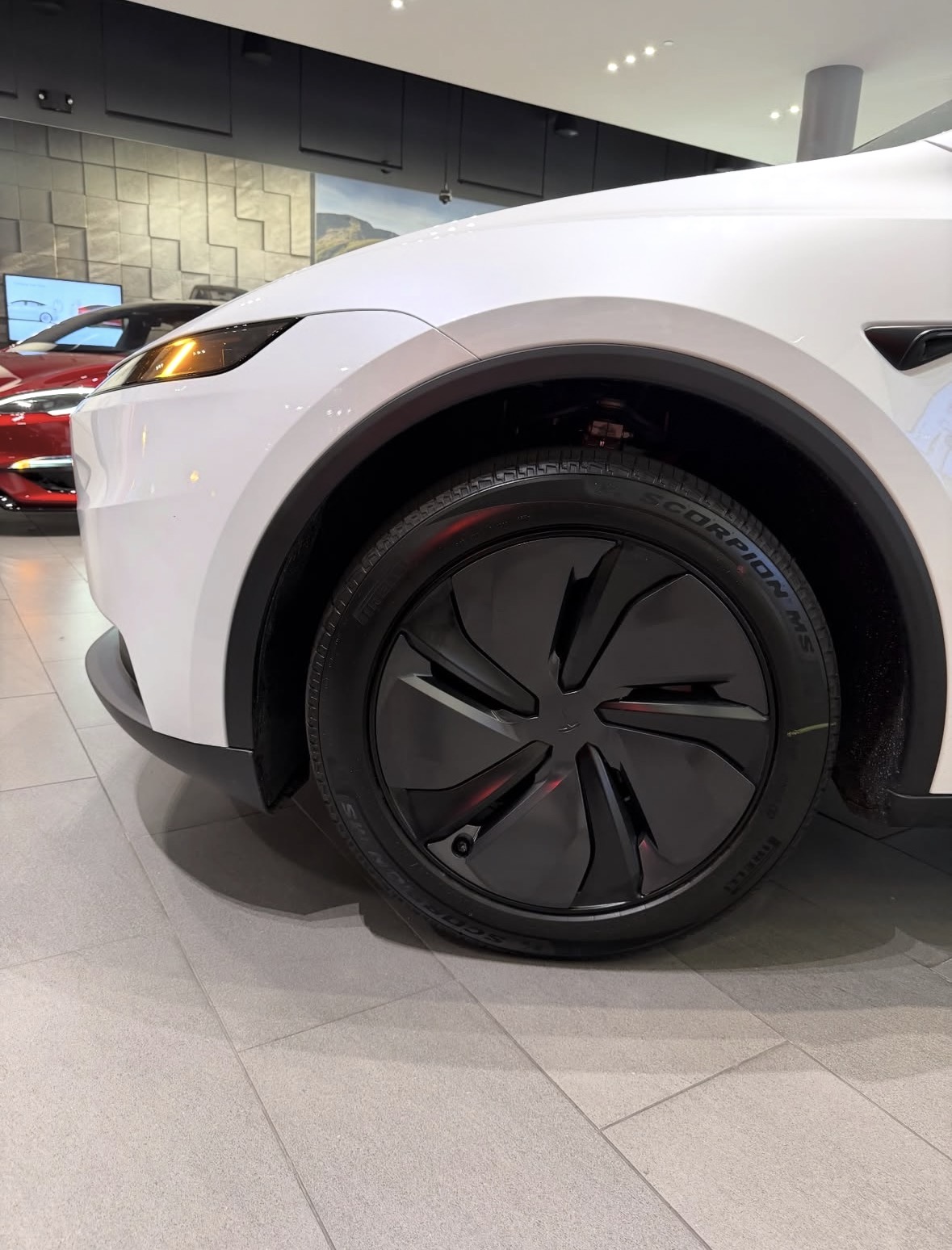 Tesla Model Y Standard RWD