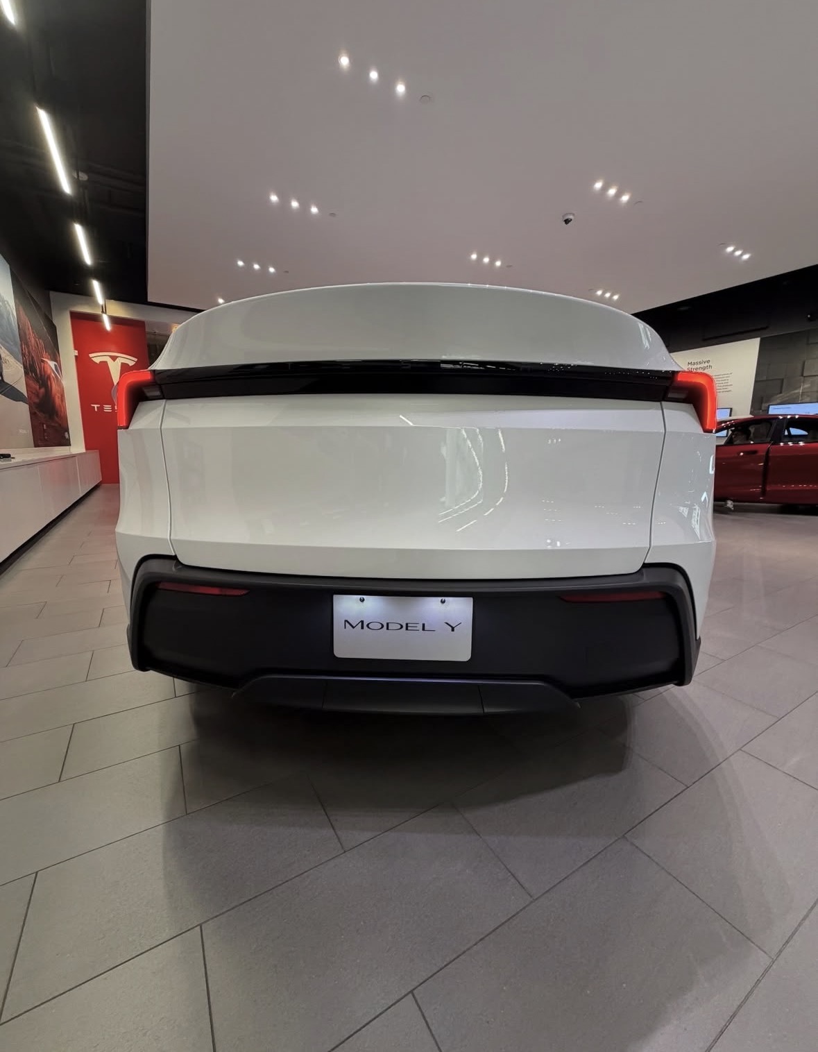 Tesla Model Y Standard RWD