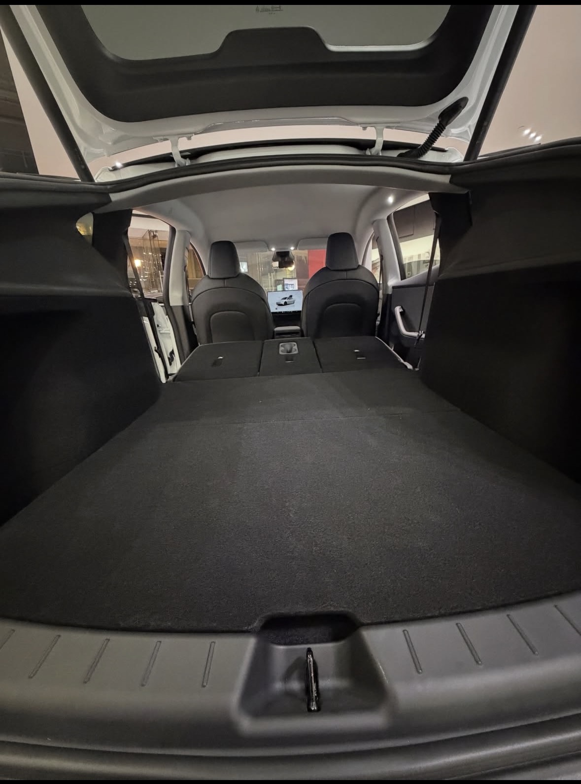 Tesla Model Y Standard RWD