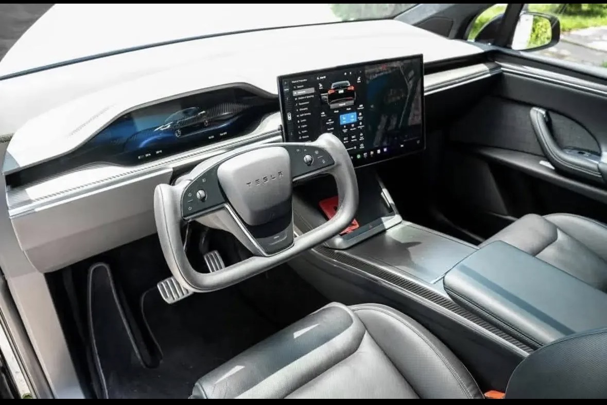 2022 Tesla Model X Plaid